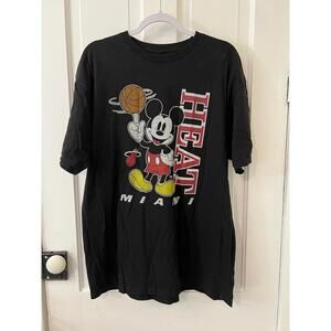 Miami Heat Disney X Junk Food Mickey Mouse Basketball Black T Shirt Adult Large